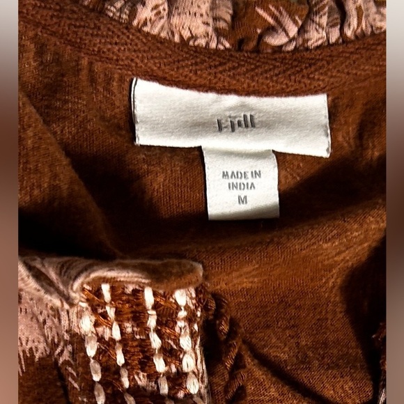 J Jill Bellissima Tasseled Top Peasant Blouse Tassel Split Neck Floral Sz Medium - Picture 7 of 11